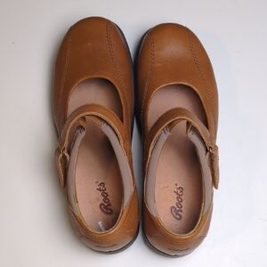 Roots Tan Leather Mary Jane Shoes